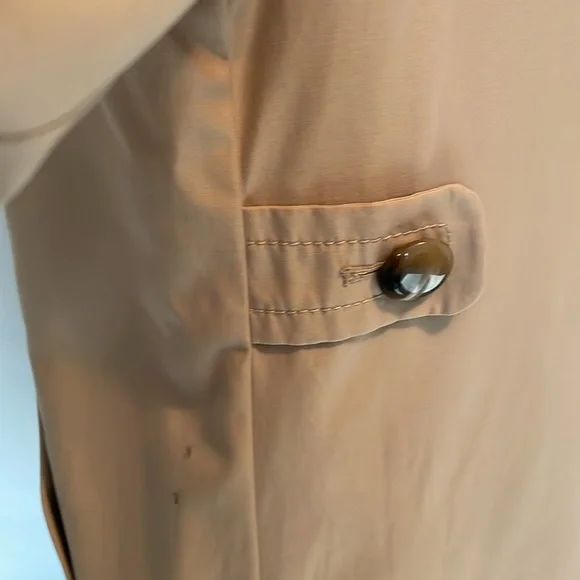 Rain jacket. Jones New York. XL. Tan. Excellent condition - Picture 4 of 7